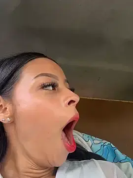 Stripchat Live Sex of two_milkyway