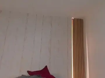Stripchat Free Porn Cam of two_milkyway