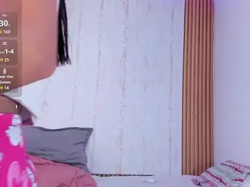 Stripchat Free Porn Cam of two_milkyway