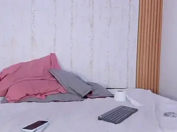 Stripchat Live Sex Cam of two_milkyway