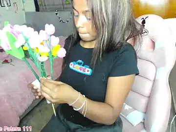 Stripchat Free Porn Cam of charlott7