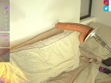 Stripchat Best Webcam of Bonnypetite-