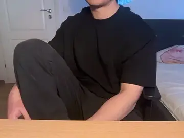 Stripchat Watch Live Sex Cams of jungcock3210