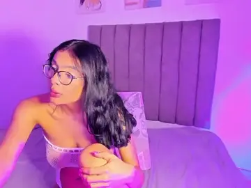 Stripchat Sex Cam of Roxanedewalle