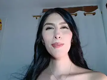 Stripchat Live Sex Cam of valeria_gonzales_