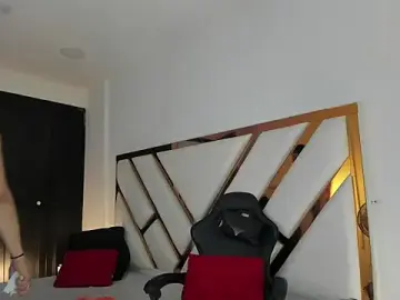 Stripchat Free Porn Cam of Aron_cruz