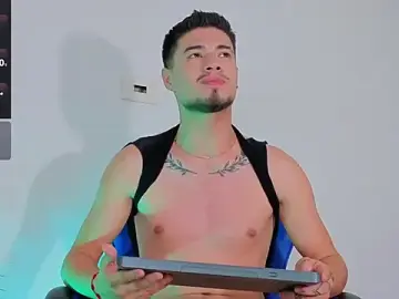 Stripchat Adult Webcam of EdwardRoss_