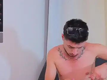 Stripchat Free Live Porn of EdwardRoss_