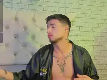 Stripchat Best live sex cam show of EdwardRoss_
