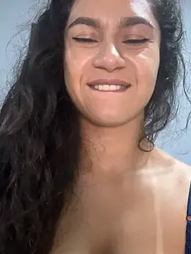 Stripchat Sex Cam of yummi_bigclit