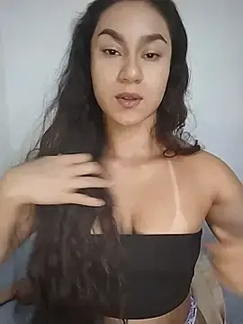 Stripchat Best Webcam of yummi_greluda