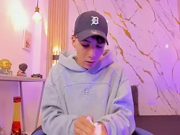 Stripchat Watch Live Sex Cams of Nikolay_Gregori