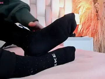 Stripchat Live Sex Cam of Rebeca_jones