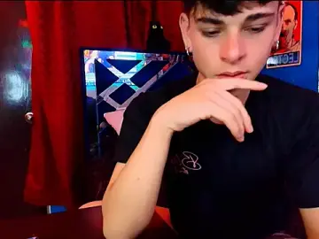 Stripchat Adult Webcam of Luke_Howland