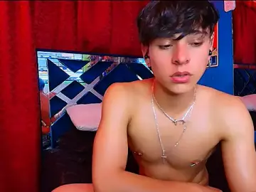 Stripchat Watch Live Sex Cams of Luke_Howland