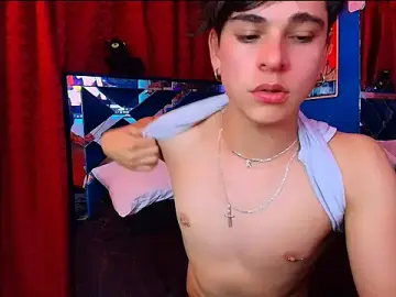 Stripchat Nude Webcam of Luke_Howland