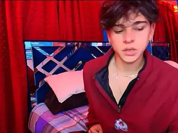 Stripchat Live Sex of Luke_Howland