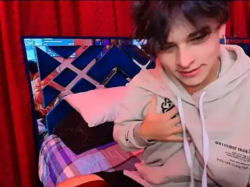 Stripchat Live Porn of Luke_Howland