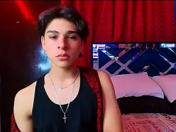Stripchat Live Sex of Luke_Howland