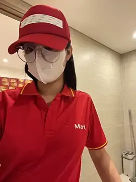 Stripchat Watch Live Sex Cams of Sneaky_Cumshoot