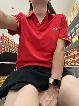 Stripchat Live Sex of Sneaky_Cumshoot