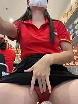 Stripchat Nude Webcam of Sneaky_Cumshoot