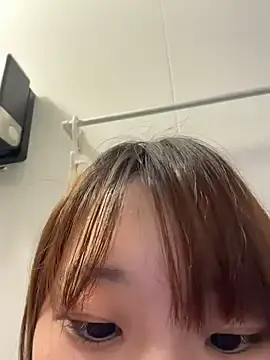 Stripchat Live Sex Cam of Hiiichan88