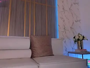 Stripchat Adult Webcam of IsabellaAllen