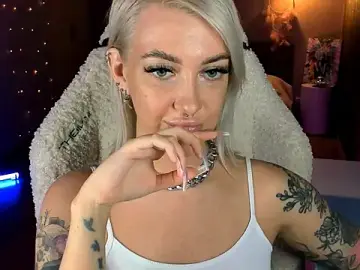 Stripchat Adult Webcam of tykioty_Miley