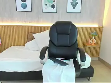 Stripchat Adult Webcams of kenya_stone_1