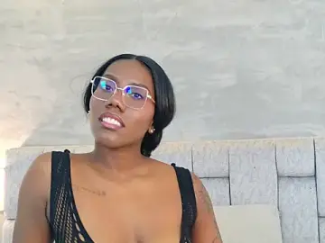 Stripchat Nude Webcam of Alaia_Colins