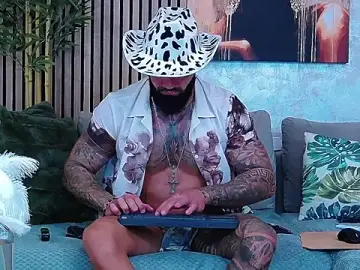 Stripchat Live Porn of masterkingofmusclee