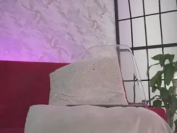 Stripchat Nude Webcam of roselinedior