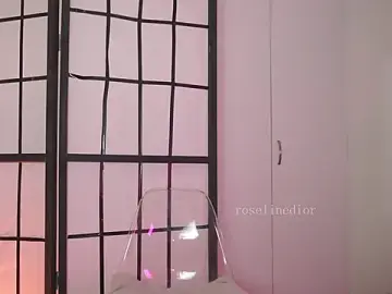 Stripchat Free Porn Cam of roselinedior