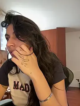 Stripchat Free Porn Cam of Dahian-peach