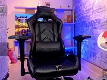 Stripchat Sex Cam of saracaball_