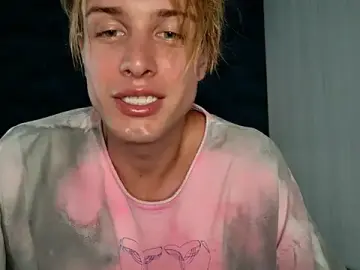 Stripchat Watch Live Sex Cams of sashenkka
