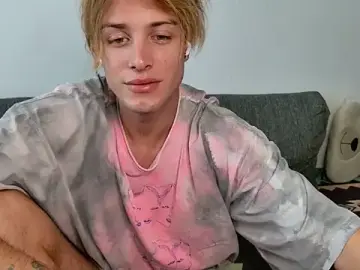 Stripchat Live Sex Cam of sashenkka