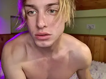 Stripchat Free Porn Cam of sashenkka