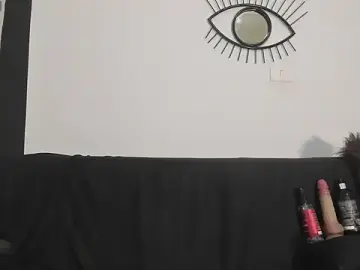 Stripchat Sex Cam of EmilyGomezLS
