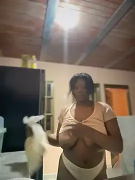 Stripchat Nude Webcam of Tayra_Siny