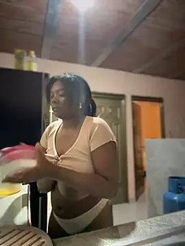 Stripchat Nude Webcam of Tayra_Siny