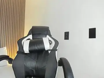 Stripchat Live Sex Cam of dania_miller_