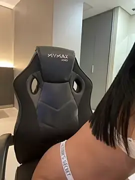 Stripchat Sex Cam of x-Maya-x