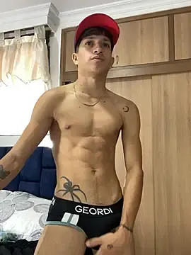Stripchat Free Porn Cam of _CamiloBass