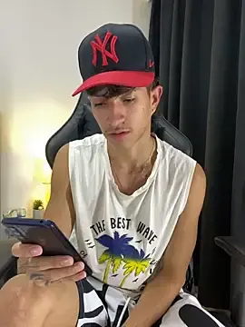 Stripchat Adult Webcam of _CamiloBass