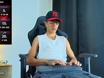 Stripchat Best Webcam of _CamiloBass