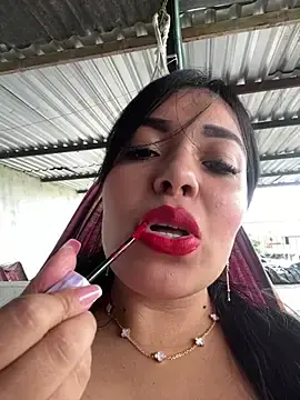 Stripchat Sex Cam of _SARA_69