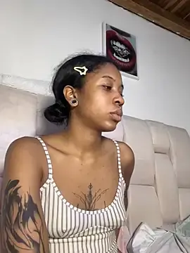 Stripchat Free Porn Cam of Zaira_Rose_