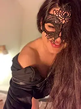 Stripchat Live Sex Cam of Ken_unforgettable